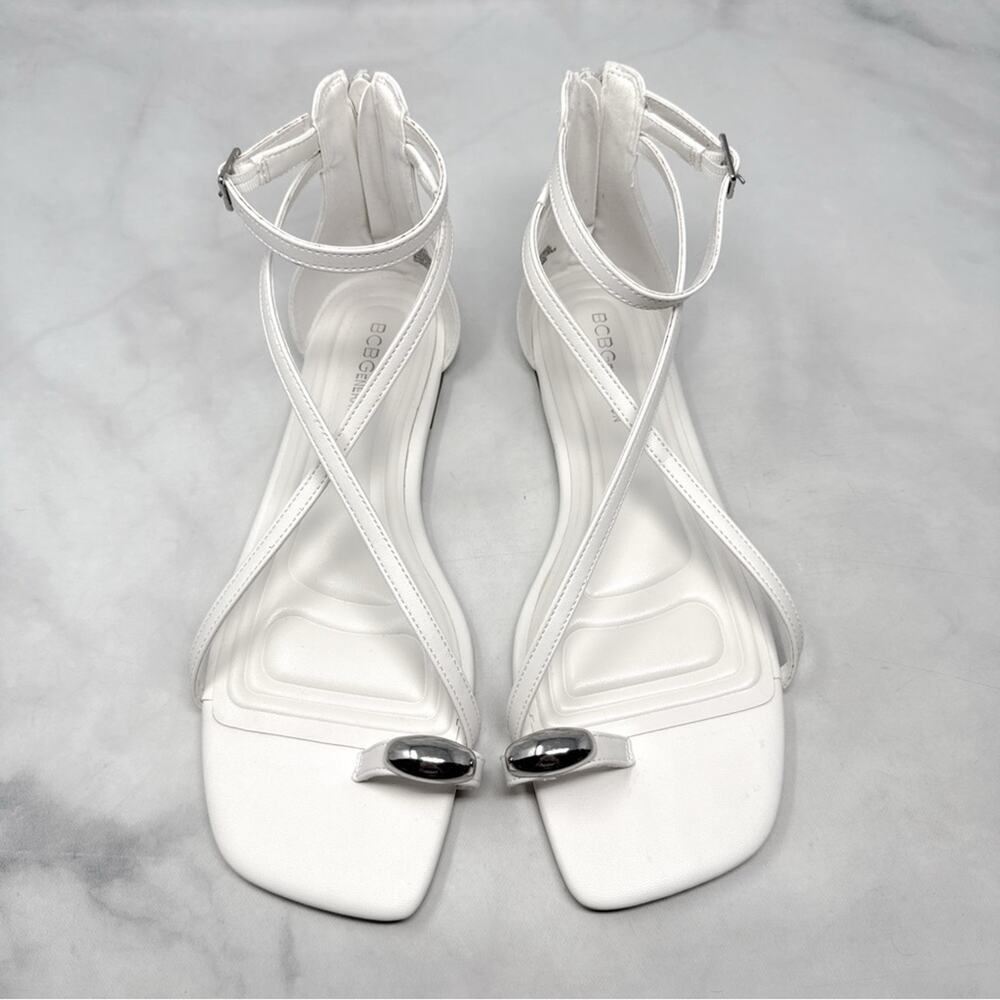 NEW BCBGeneration Kline Embellished Toe Ring Strappy Square Toe Flat Sandals 10